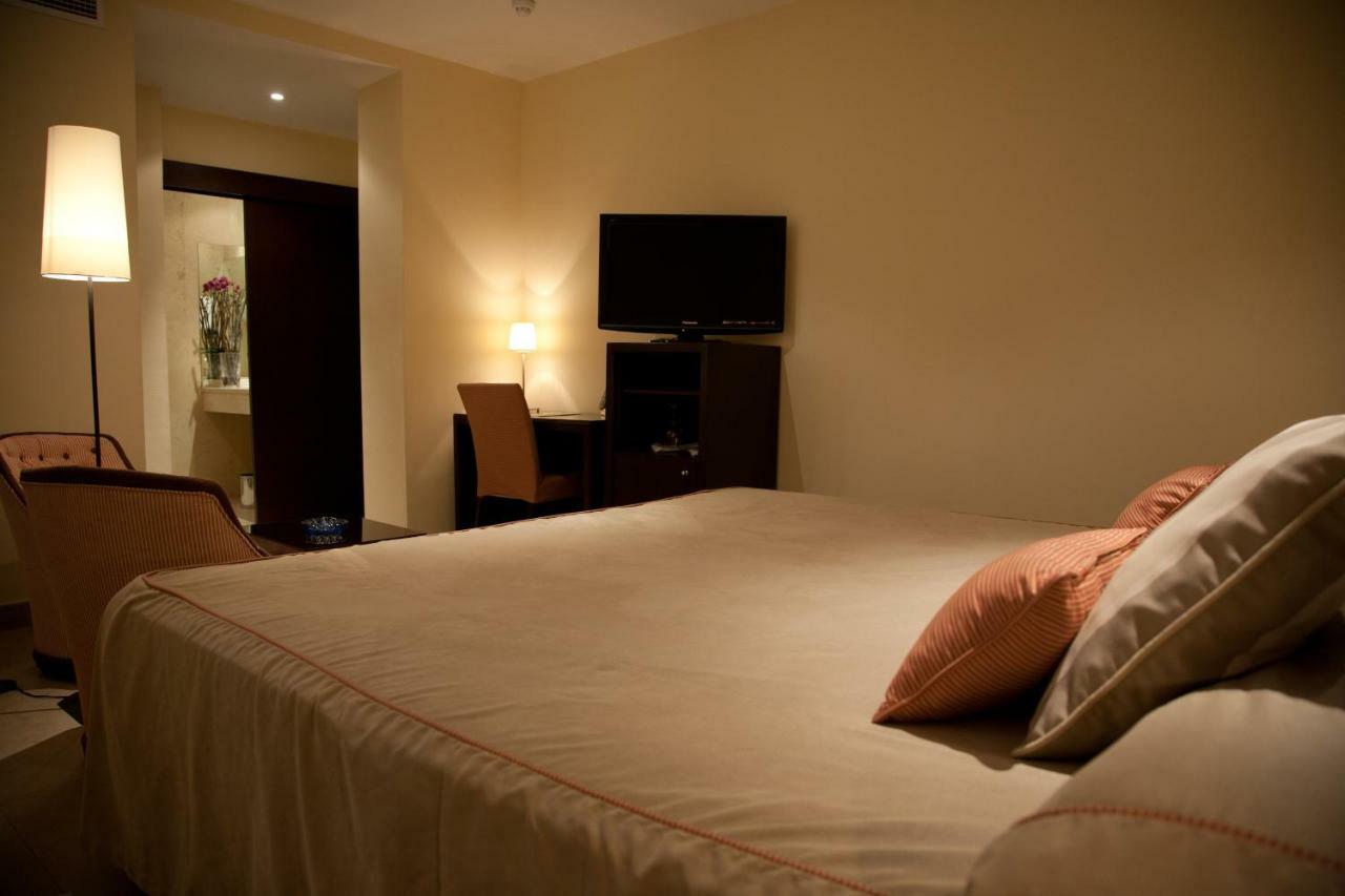 Hotel El Meson 托立荷斯 外观 照片